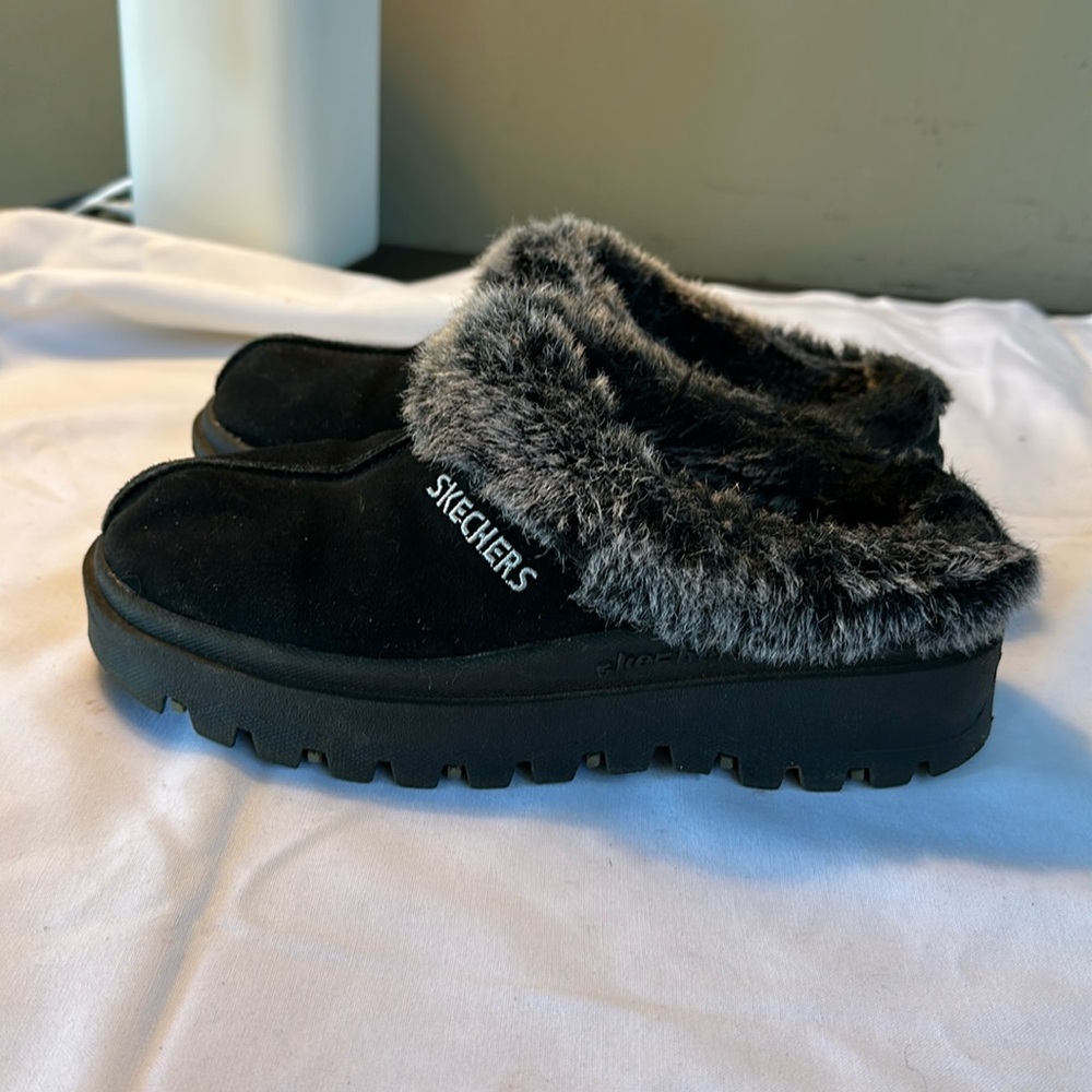 SKETCHERS shoes slippers